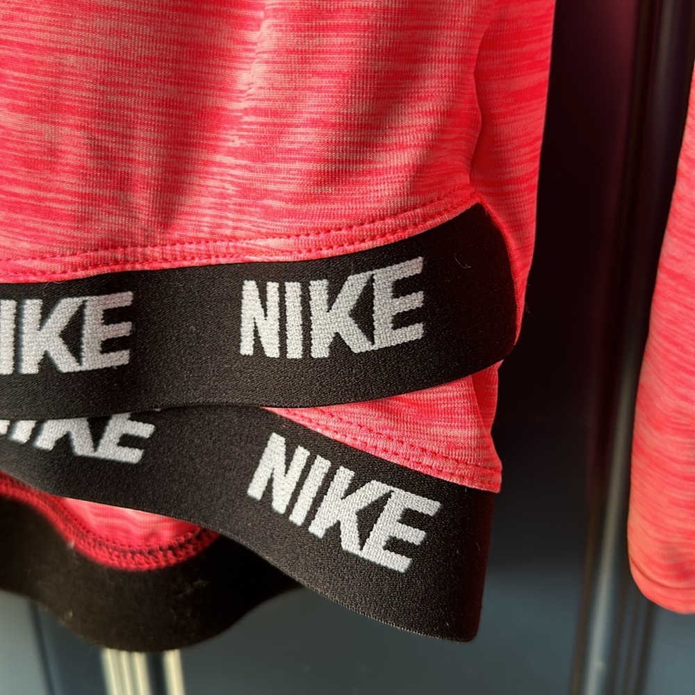 Nike Top - Picture 7 of 8